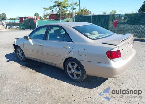 2005 Toyota Camry Se V6 z USA, uszkodzony, nr VIN 4T1BA32K55U056663